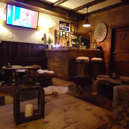 Les Fougeres And Bar Hotel