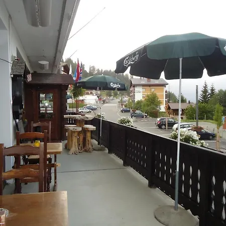 Les Fougeres And Bar 酒店 拉茨欧马兹