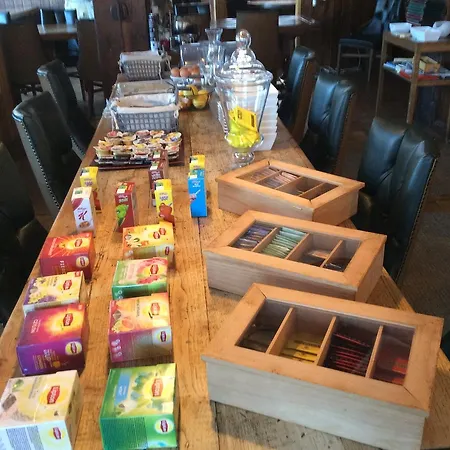 Les Fougeres And Bar 酒店